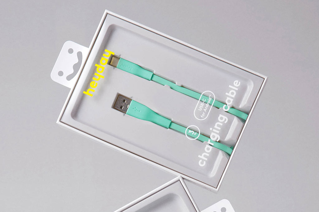 美國塔吉特數(shù)據(jù)線包裝設計圖片