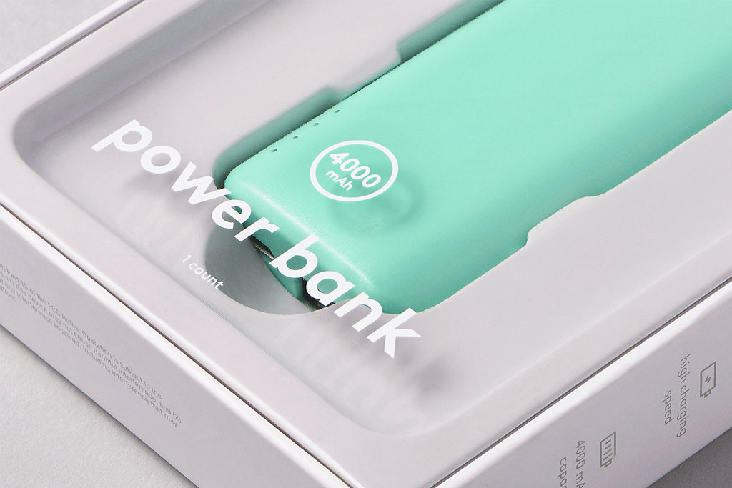 美國塔吉特充電寶電子產(chǎn)品包裝設計圖片