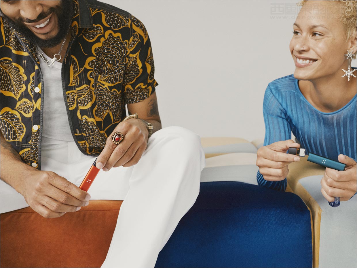 美國Pax時尚電子煙包裝設(shè)計(jì)之實(shí)物照片