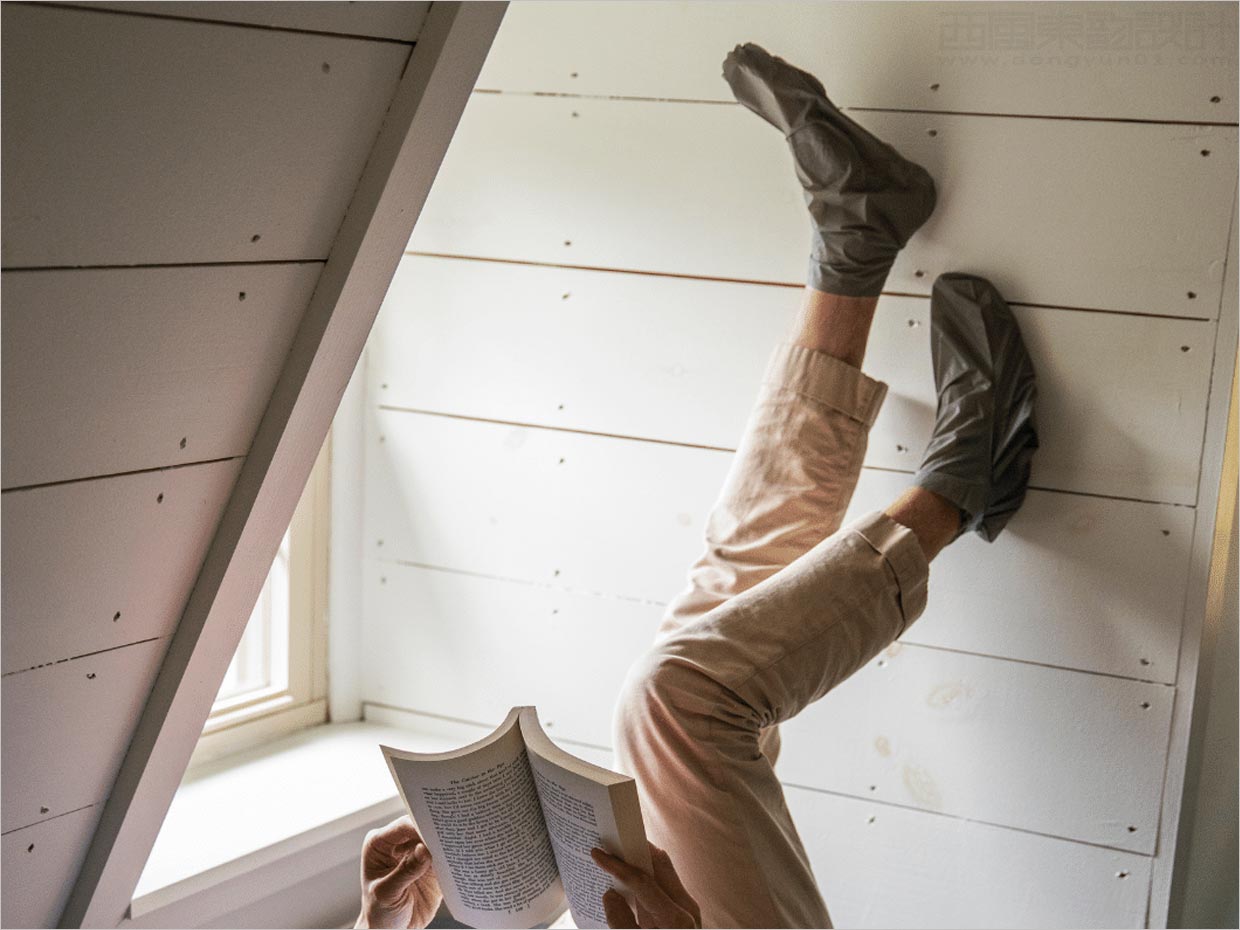 簡潔樸素的Feets清潔保濕足膜護(hù)理產(chǎn)品包裝設(shè)計之實物照片