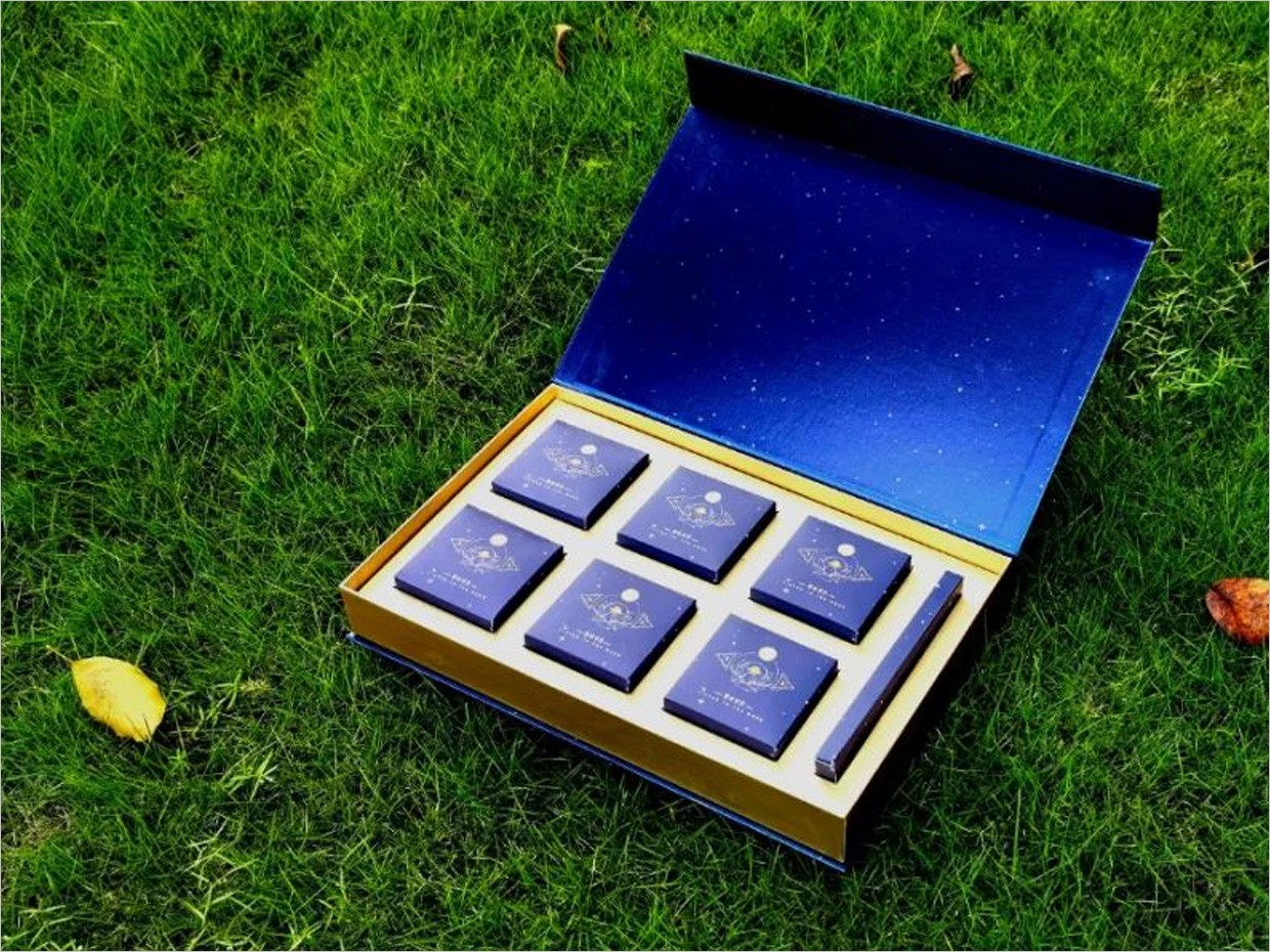 佛嶺聽月月餅禮盒包裝設(shè)計